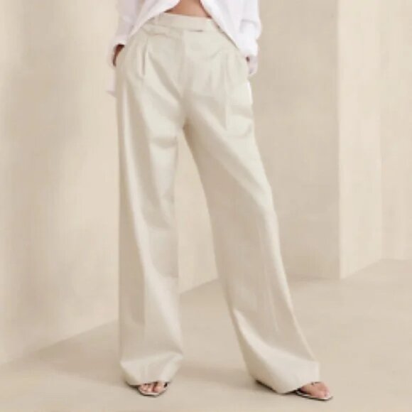 Banana Republic Carmel Pleated Wide-Leg Pant | Cream | Size 6 - Picture 3 of 4
